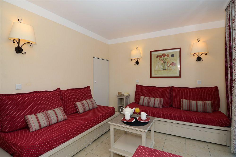 Residence Pierre & Vacances Les Coteaux De Pont-Royal มัลล์มอร์ ภายนอก รูปภาพ