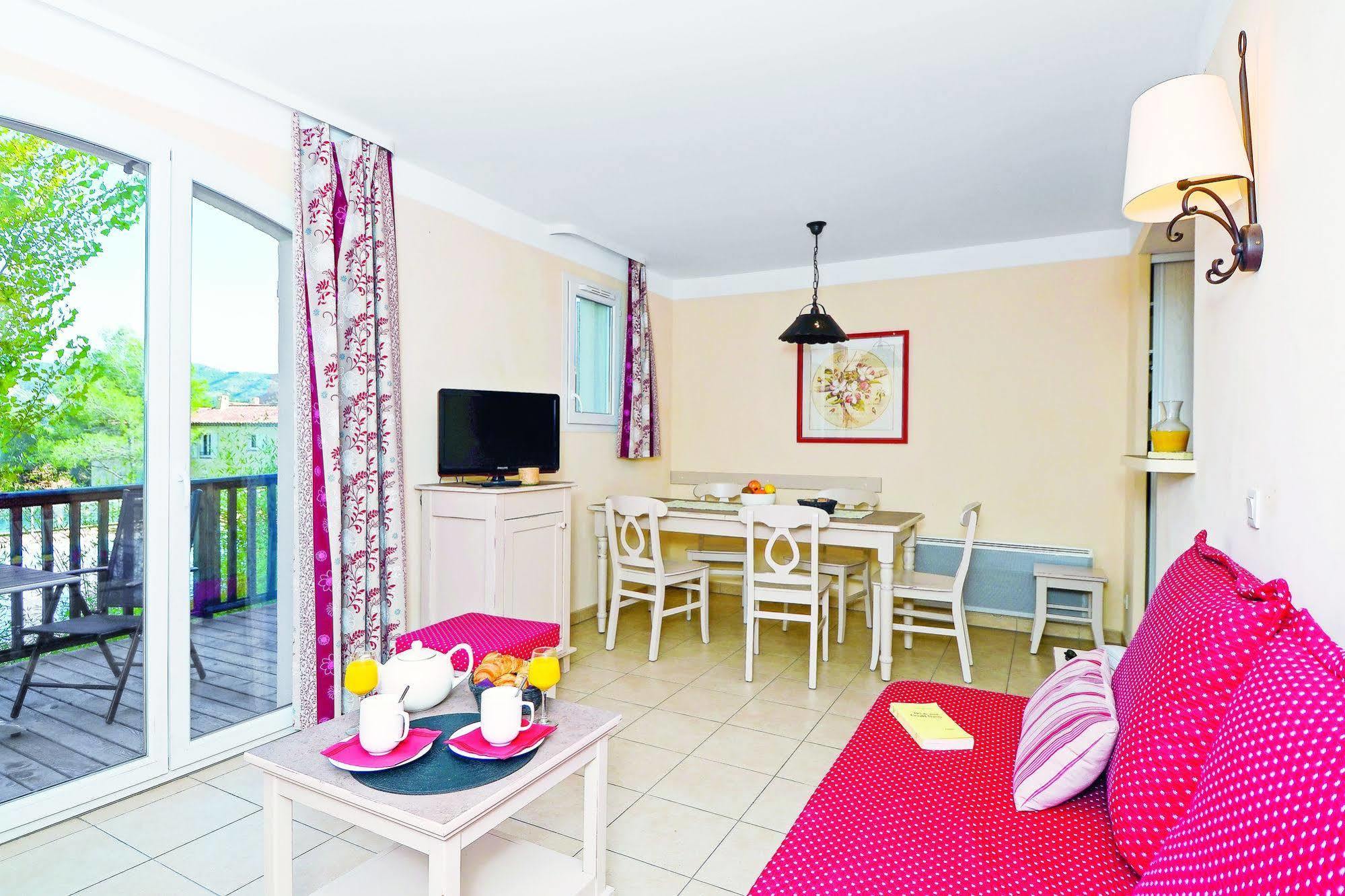 Residence Pierre & Vacances Les Coteaux De Pont-Royal มัลล์มอร์ ภายนอก รูปภาพ