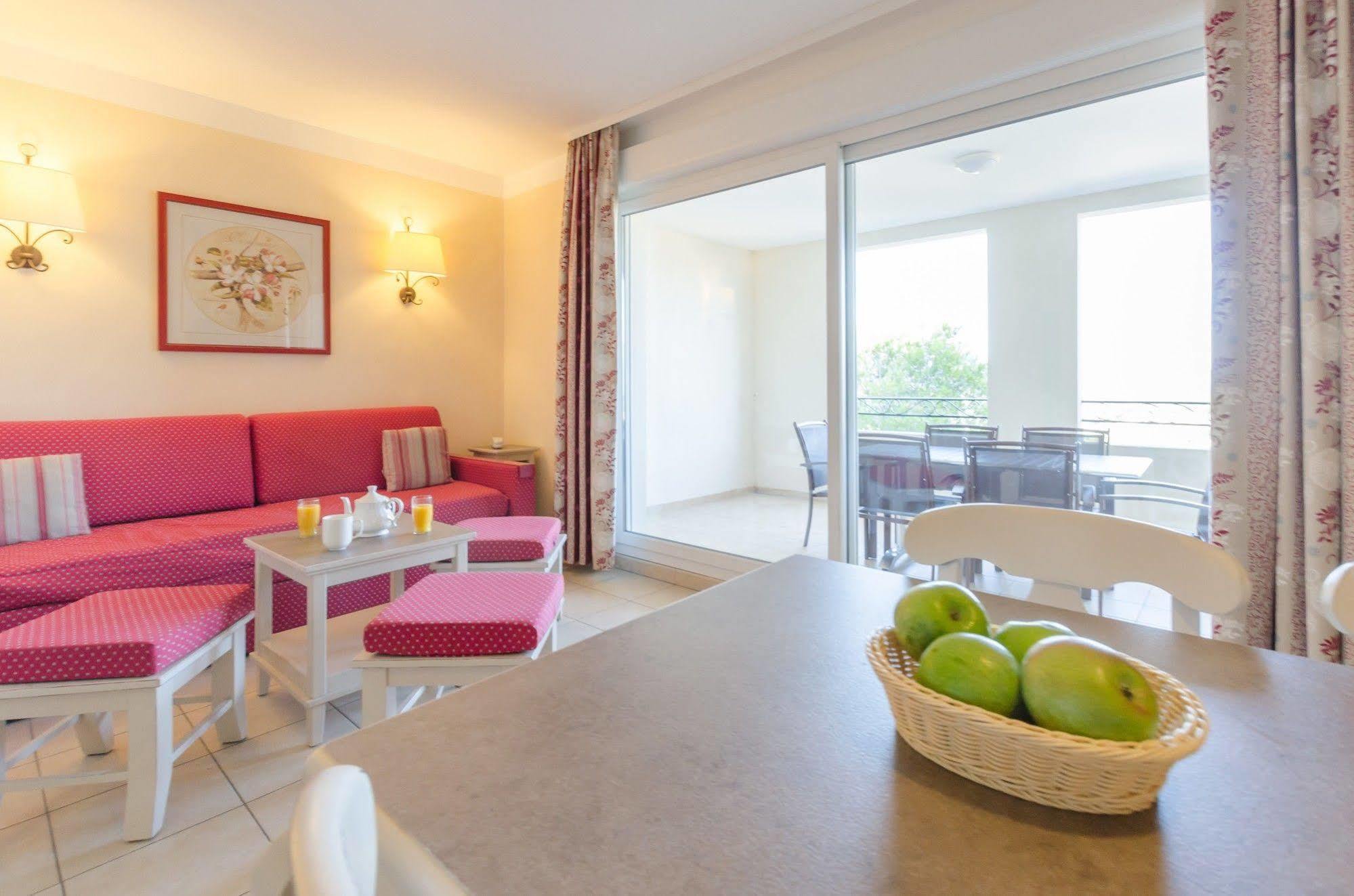 Residence Pierre & Vacances Les Coteaux De Pont-Royal มัลล์มอร์ ภายนอก รูปภาพ