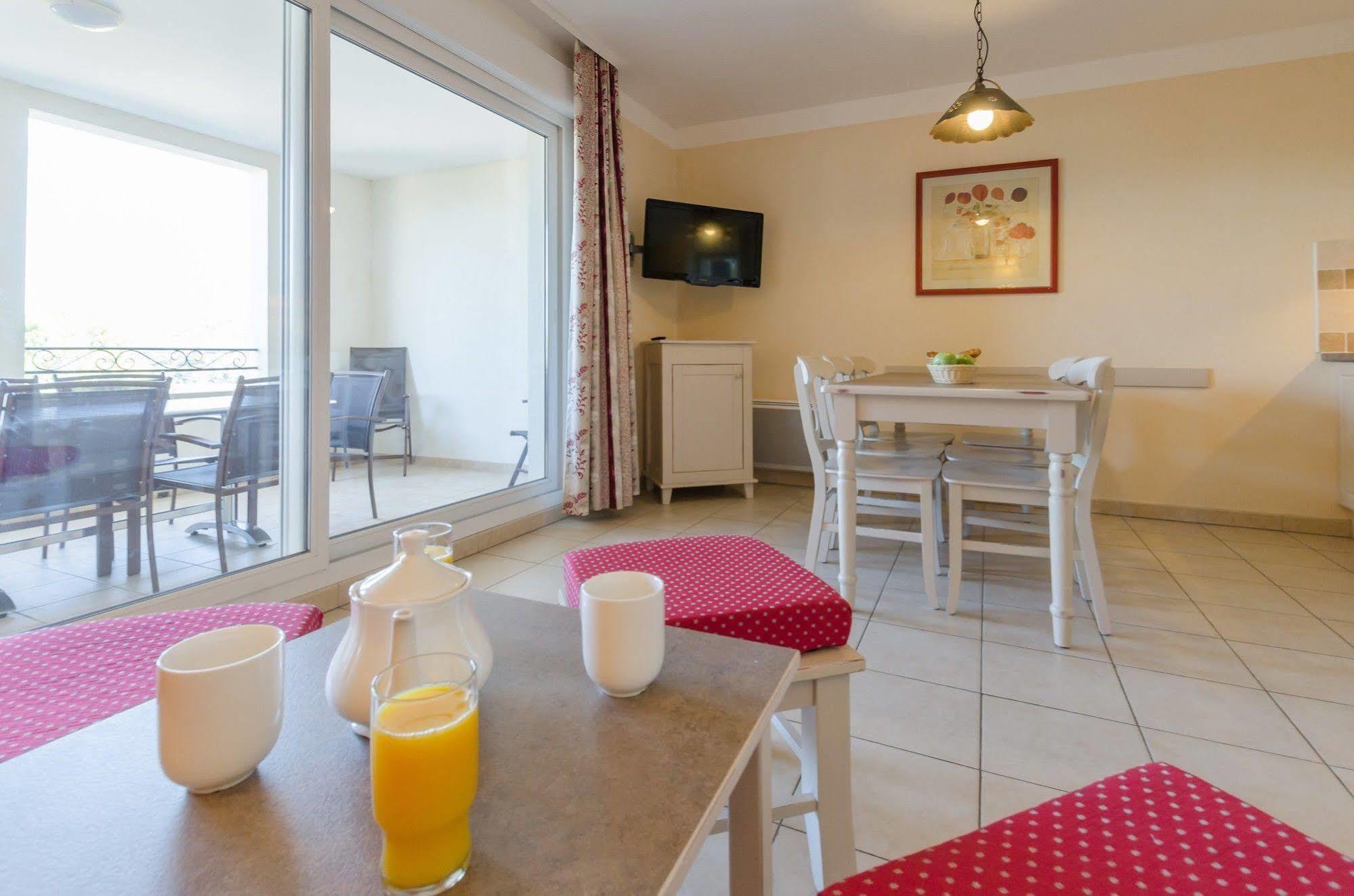 Residence Pierre & Vacances Les Coteaux De Pont-Royal มัลล์มอร์ ภายนอก รูปภาพ