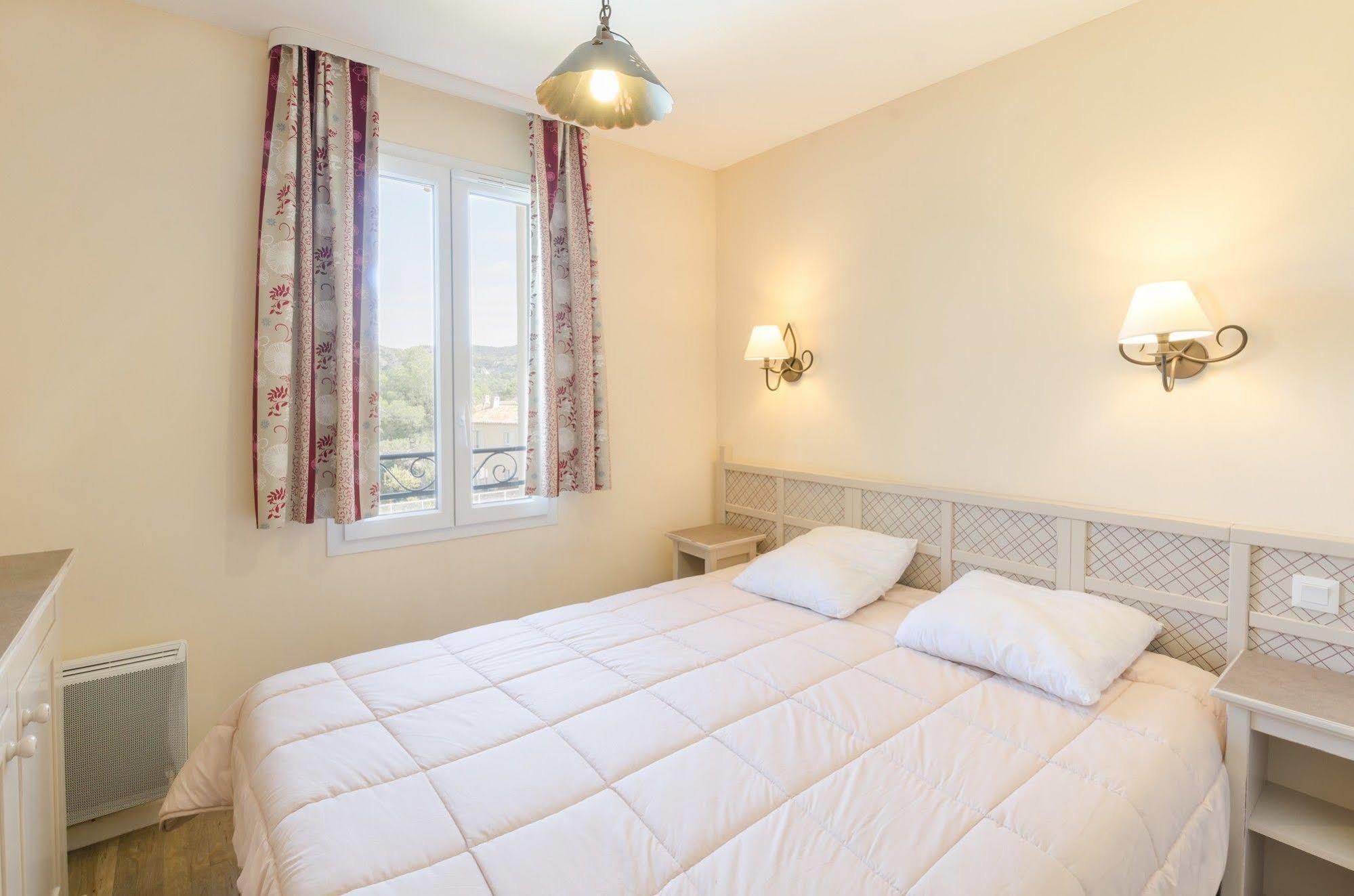 Residence Pierre & Vacances Les Coteaux De Pont-Royal มัลล์มอร์ ภายนอก รูปภาพ