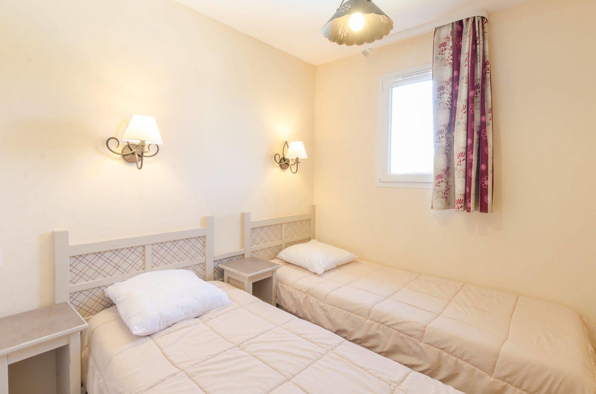 Residence Pierre & Vacances Les Coteaux De Pont-Royal มัลล์มอร์ ภายนอก รูปภาพ