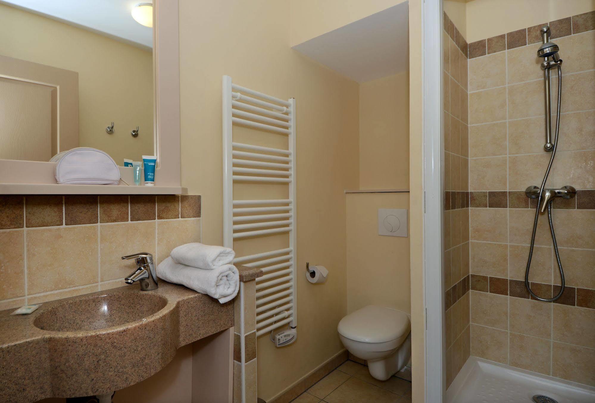 Residence Pierre & Vacances Les Coteaux De Pont-Royal มัลล์มอร์ ภายนอก รูปภาพ