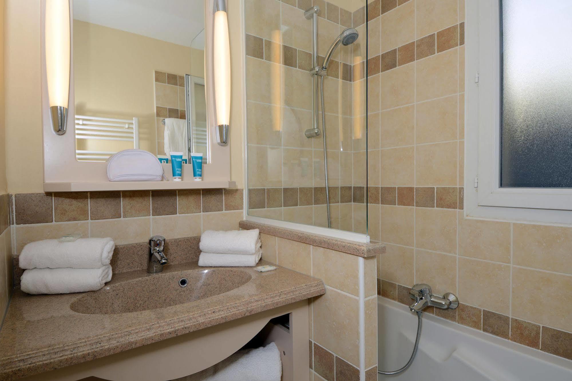 Residence Pierre & Vacances Les Coteaux De Pont-Royal มัลล์มอร์ ภายนอก รูปภาพ